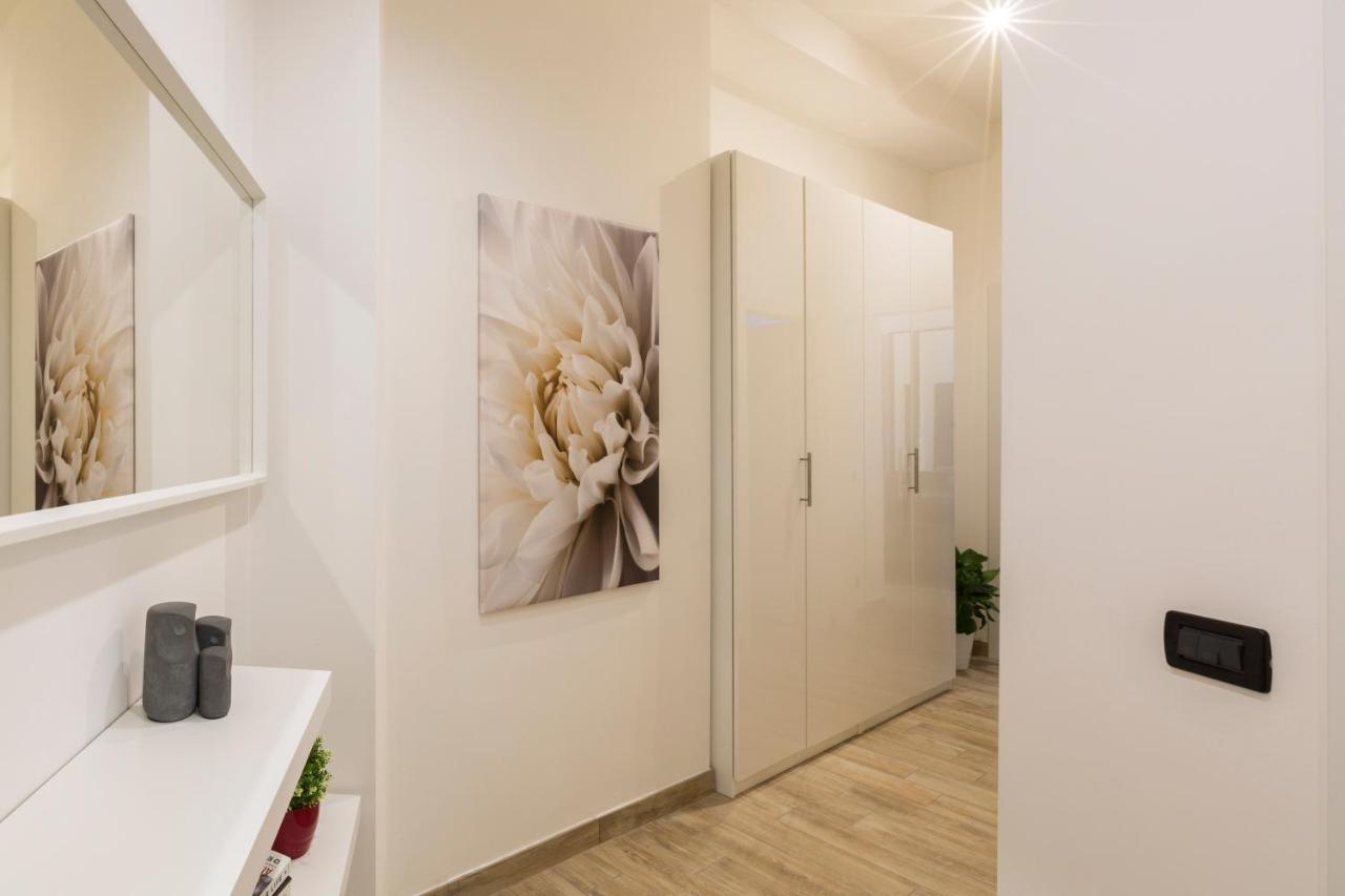 Yellow Line Apartment Milaan Buitenkant foto